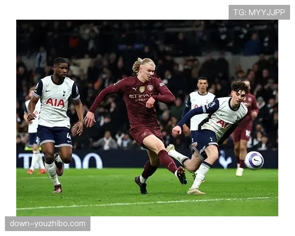 实时：哈兰德头球破门，曼城客场1-0领先热刺